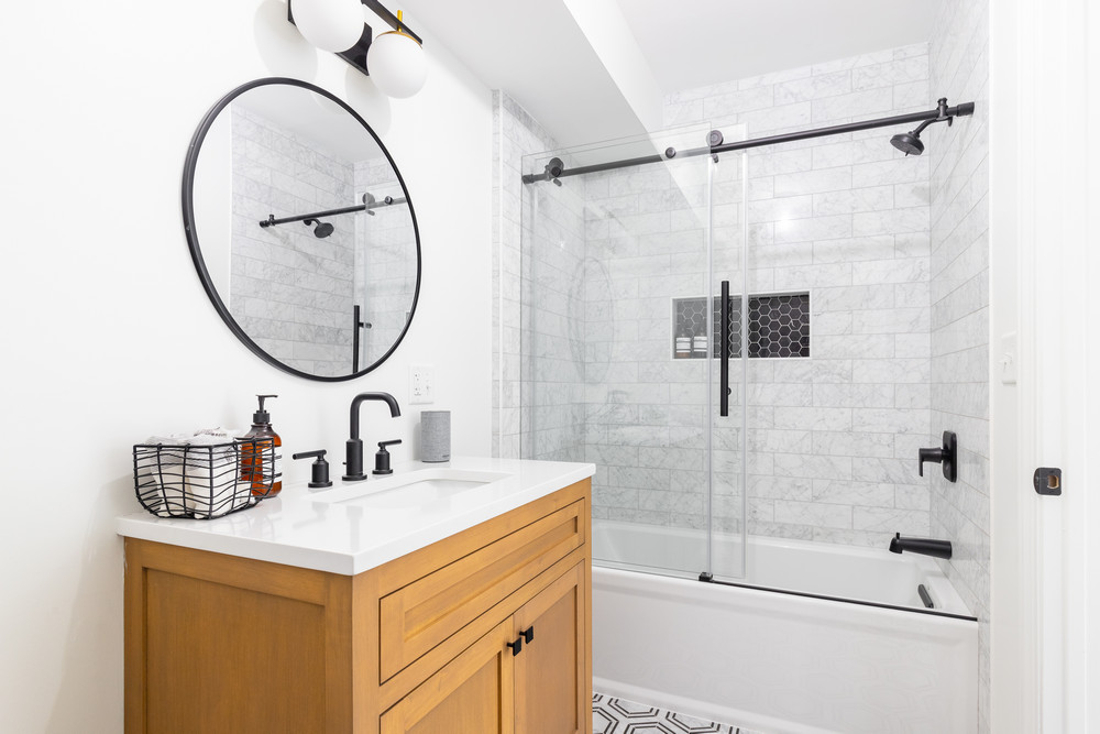 Choosing Between a Shower or a Tub for Your Bathroom 